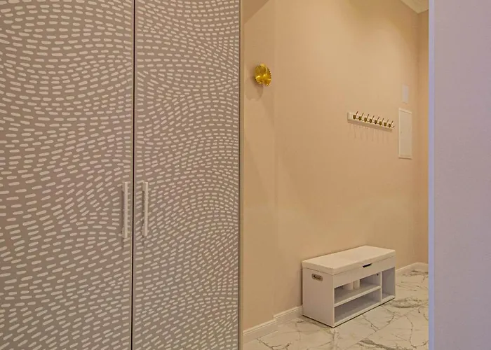 3bdr Elegance Deco Downtown Flat