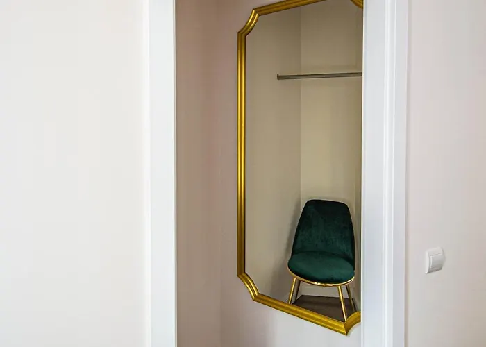 3bdr Elegance Deco Downtown Flat