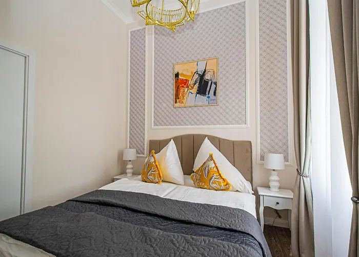 Apartment 3bdr Elegance Deco Downtown Flat