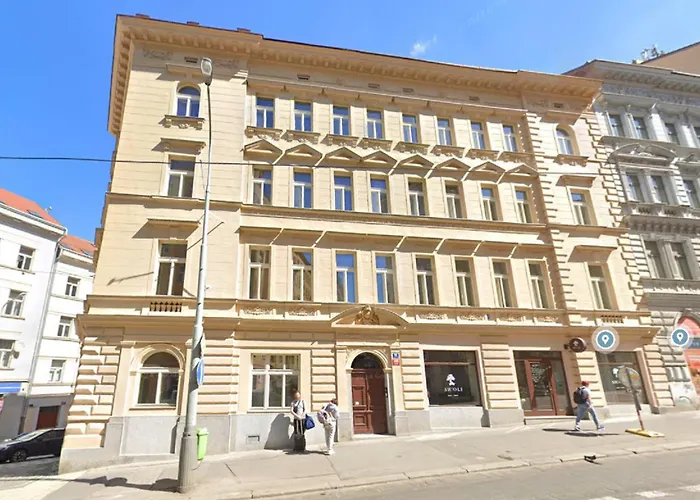 3bdr Elegance Deco Downtown Flat *