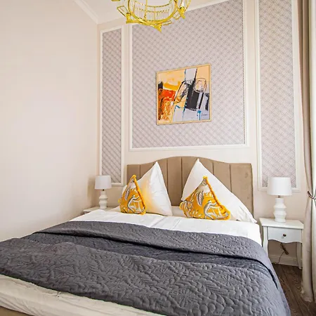 Lejlighed 3bdr Elegance Deco Downtown Flat